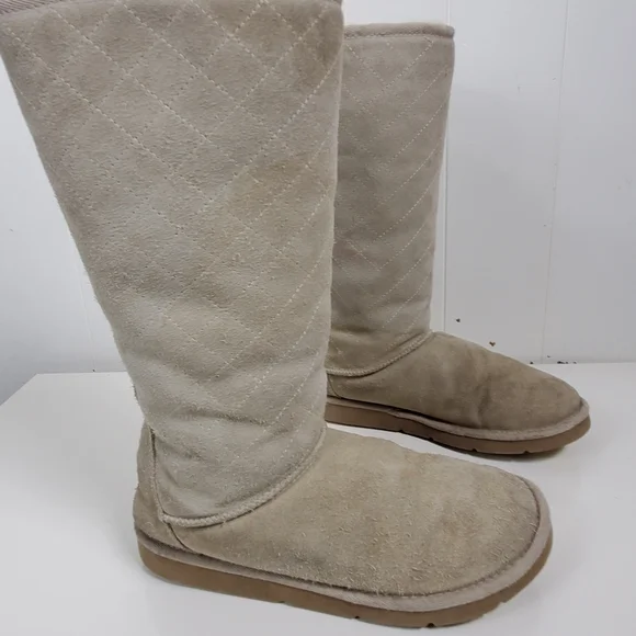 Ugg Classic tall boot 2 - Picture 2 of 12